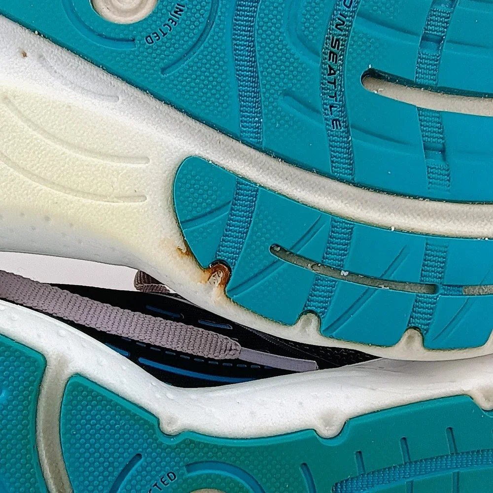 Brooks brand style